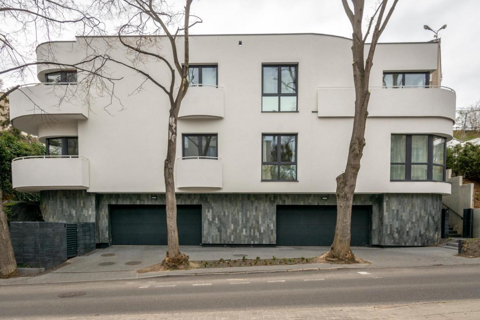 Baltivia Haus Ii *